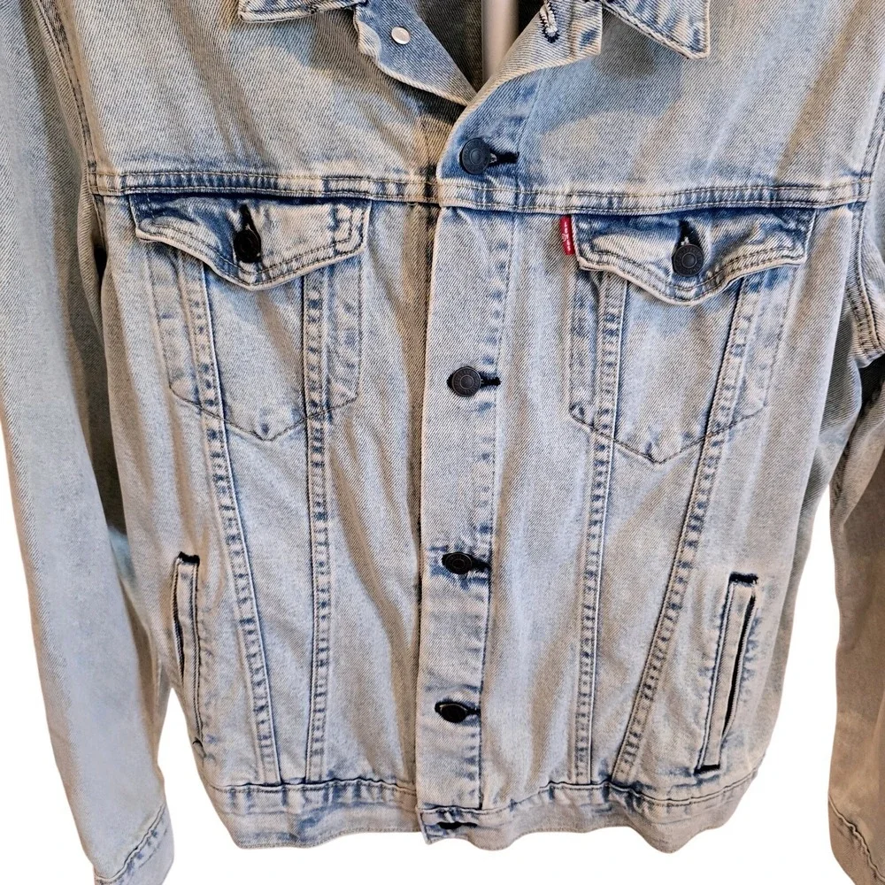 Levi's Men's M Lightweight Trucker Jacket Light Wash Denim 72334 Build A House